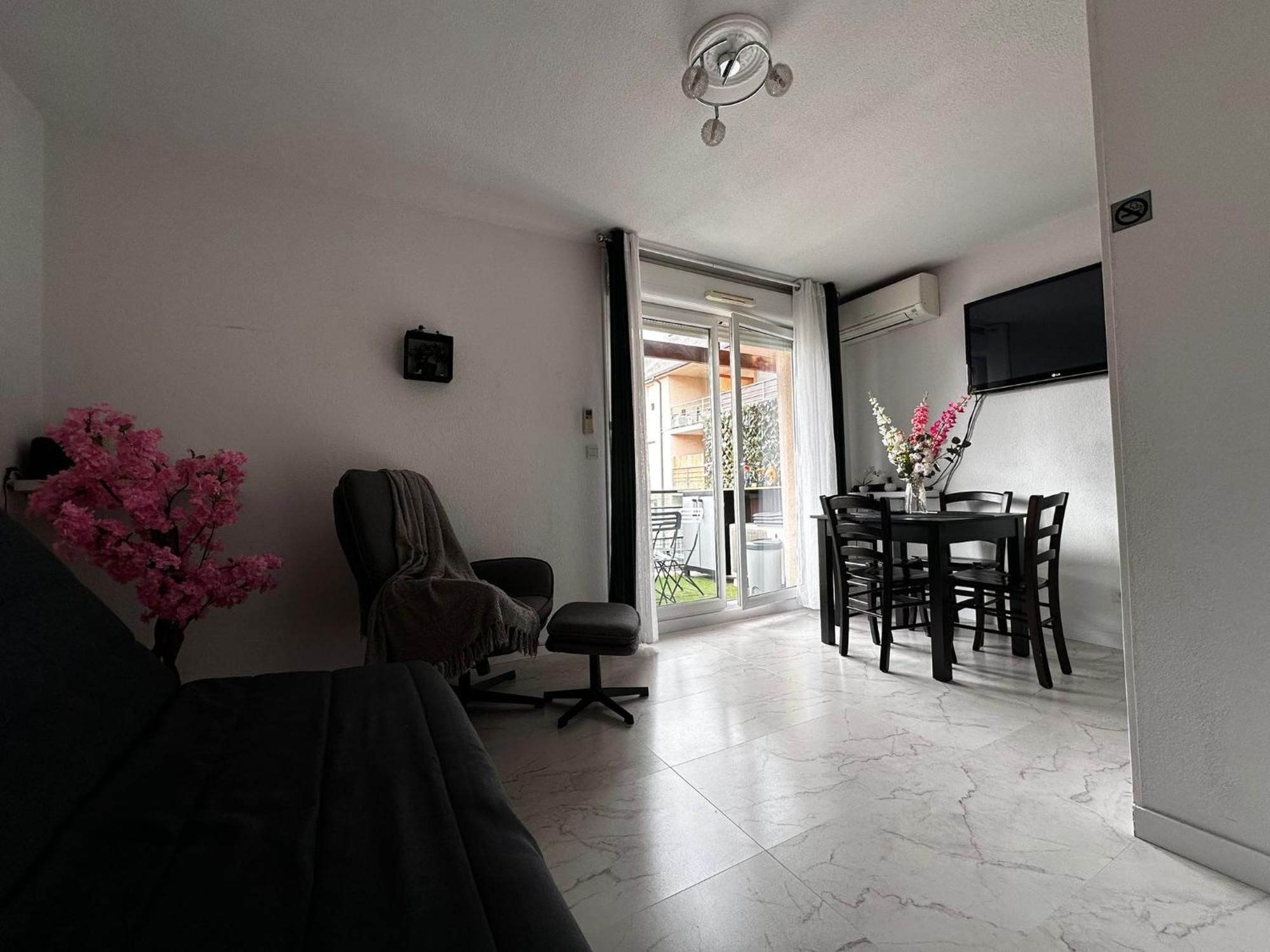 Appartement Ararat à Lourdes Extérieur photo
